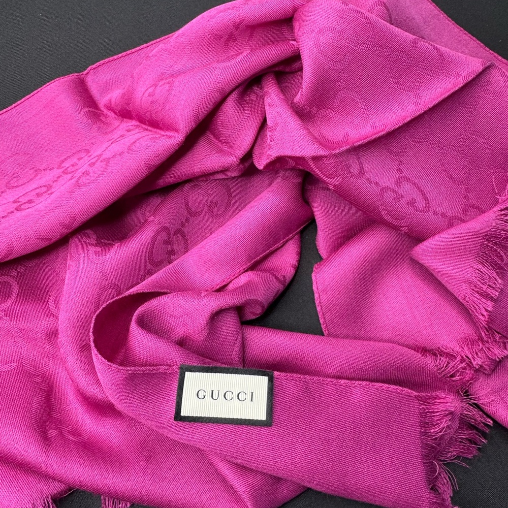 NWT Gucci | Logo Scarf